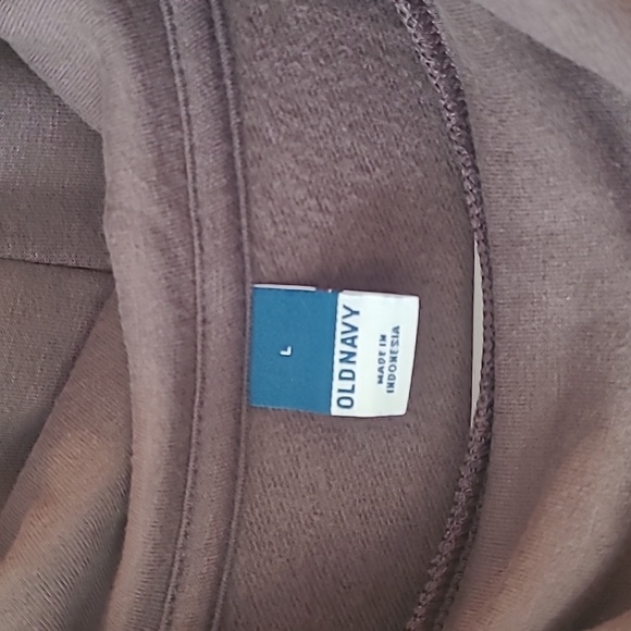 Old navy soft lounge set size large with long sleeve top and shorts - Picture 2 of 6